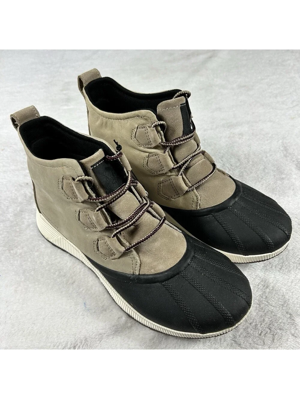 Sorel Out N About III Classic Waterproof Duck Boots Women’s Size 10 Tan Black